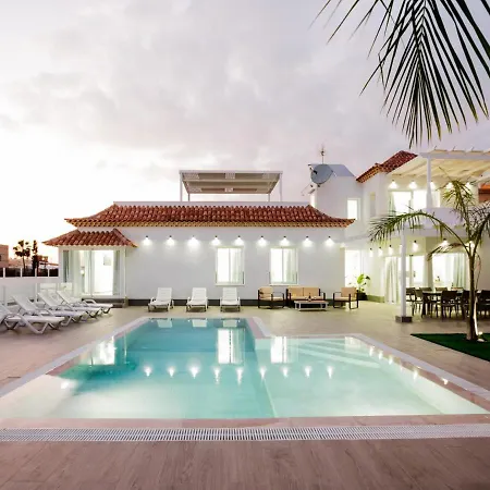 펜션 Luxury Your Private Oasis Of Exclusivity 아데제