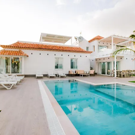 Luxury Your Private Oasis Of Exclusivity 펜션 아데제