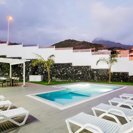펜션 Luxury Your Private Oasis Of Exclusivity 아데제